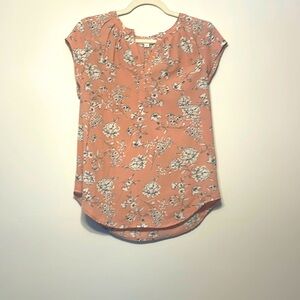 Fun 2 fun short sleeve floral top